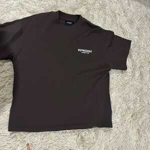 Represent brown t shirt L